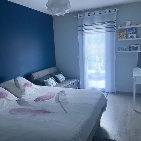 La Halte Chambre Chez L Habitant Bonnes Kültér fotó